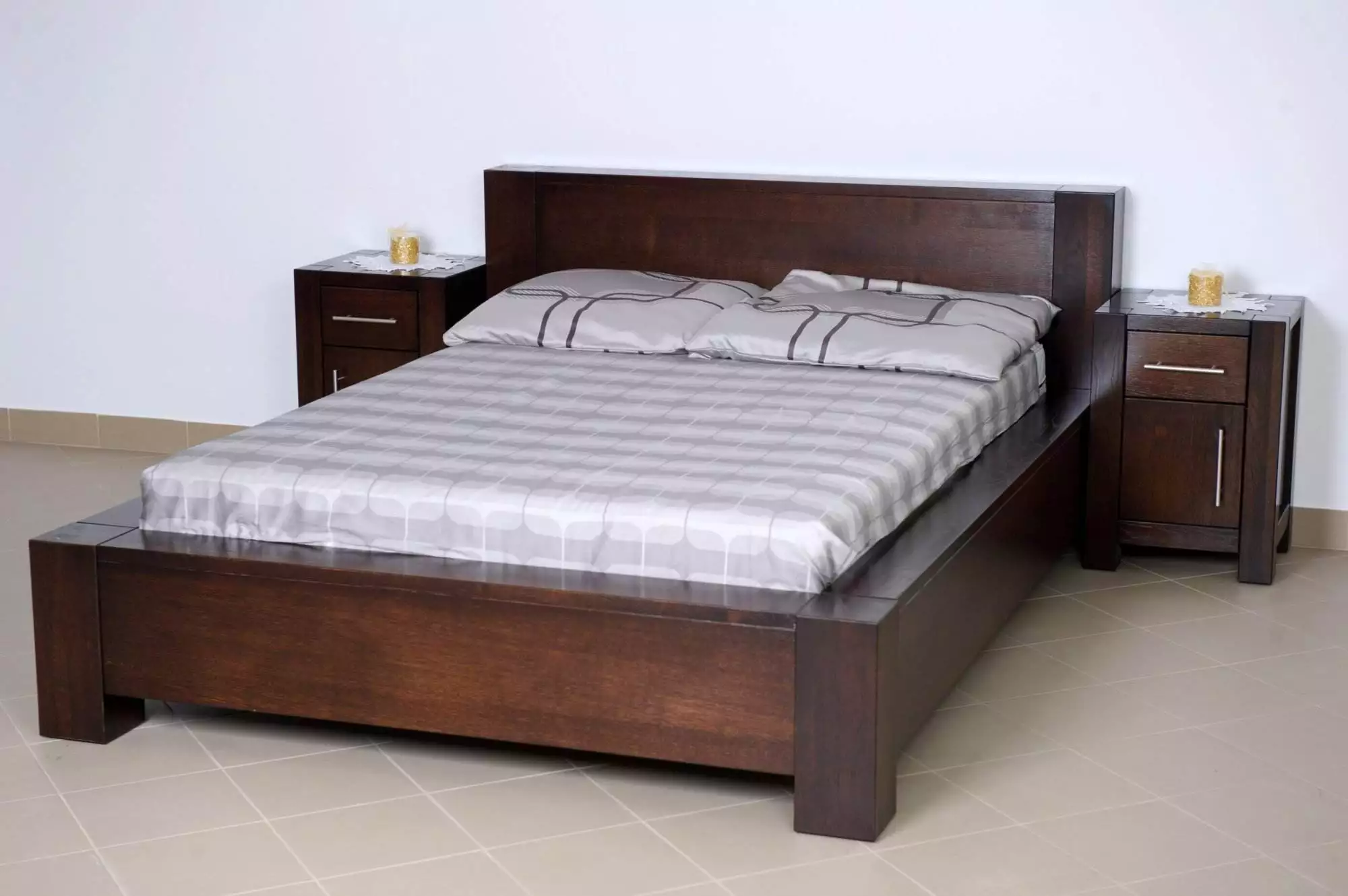 Small Double Bed - Image 2